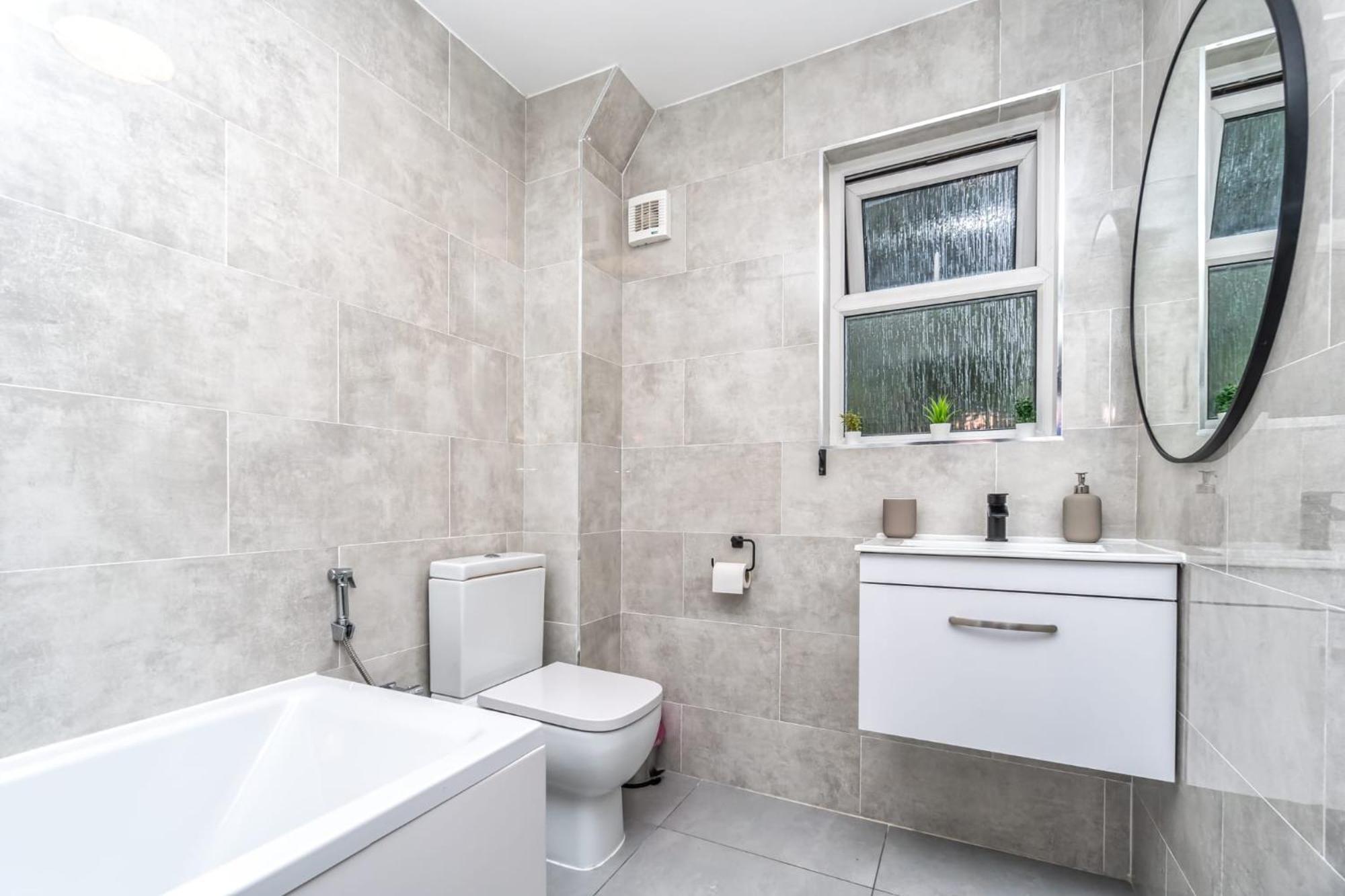 Cosy Guest House In Whitechapel London Exterior photo